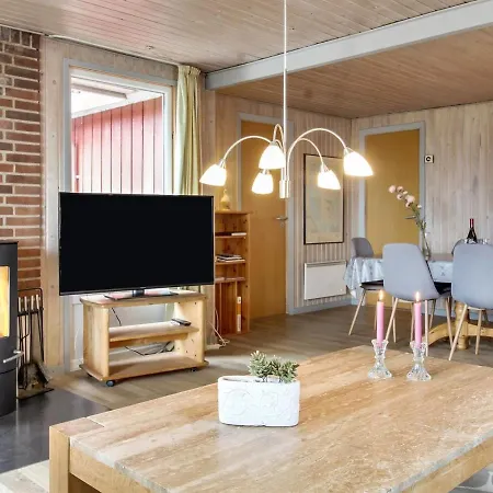 Gabriela - 1km From The Sea In Western Jutland By Interhome