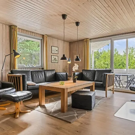 Gabriela - 1km From The Sea By Interhome Vakantiehuis